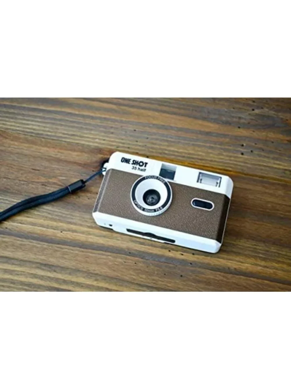Reusable Retro 35mm Point and Shoot Camera with Built-in Flash & Film Included